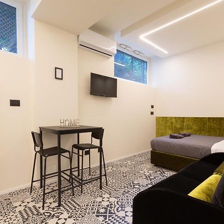 Pay60 -Crescenzago- Luxury Yellow House Milão Exterior foto